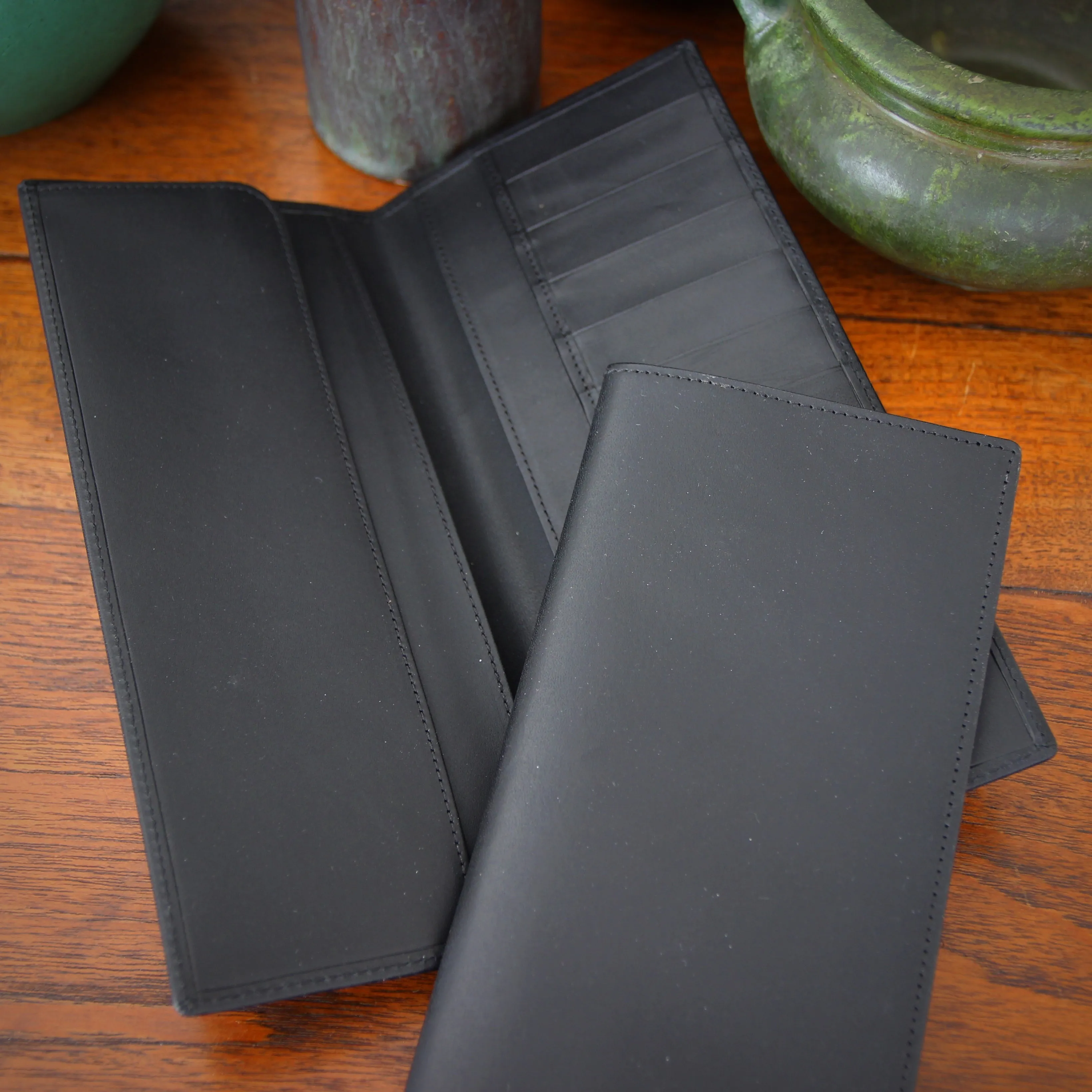 English Black "Travel Wallet"