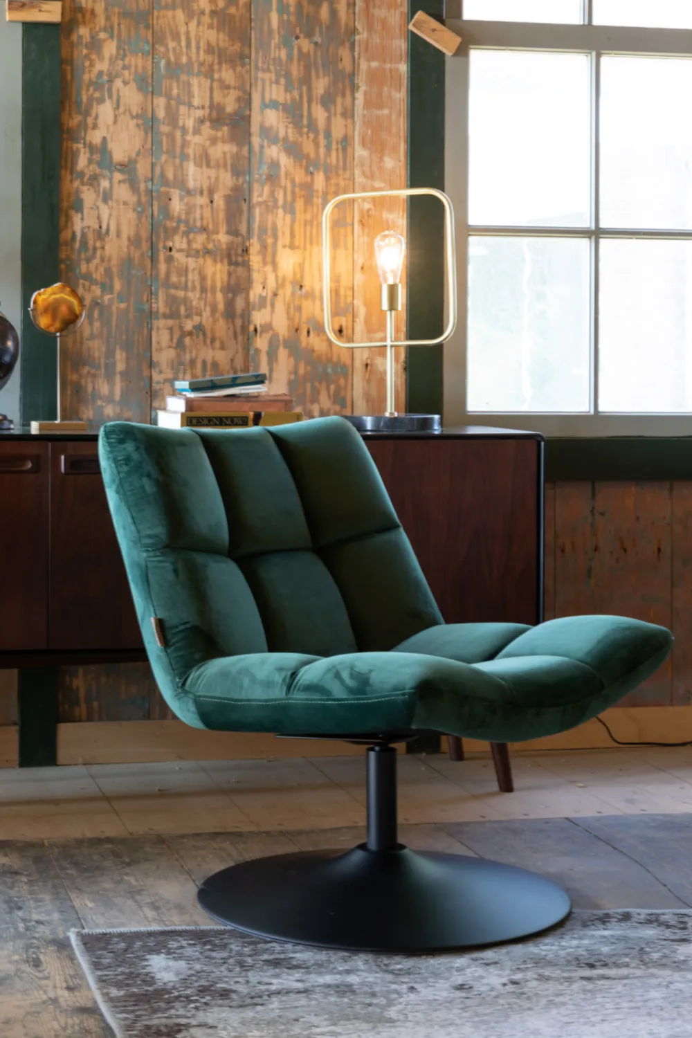 Green Pedestal Accent Chair | Dutchbone Bar