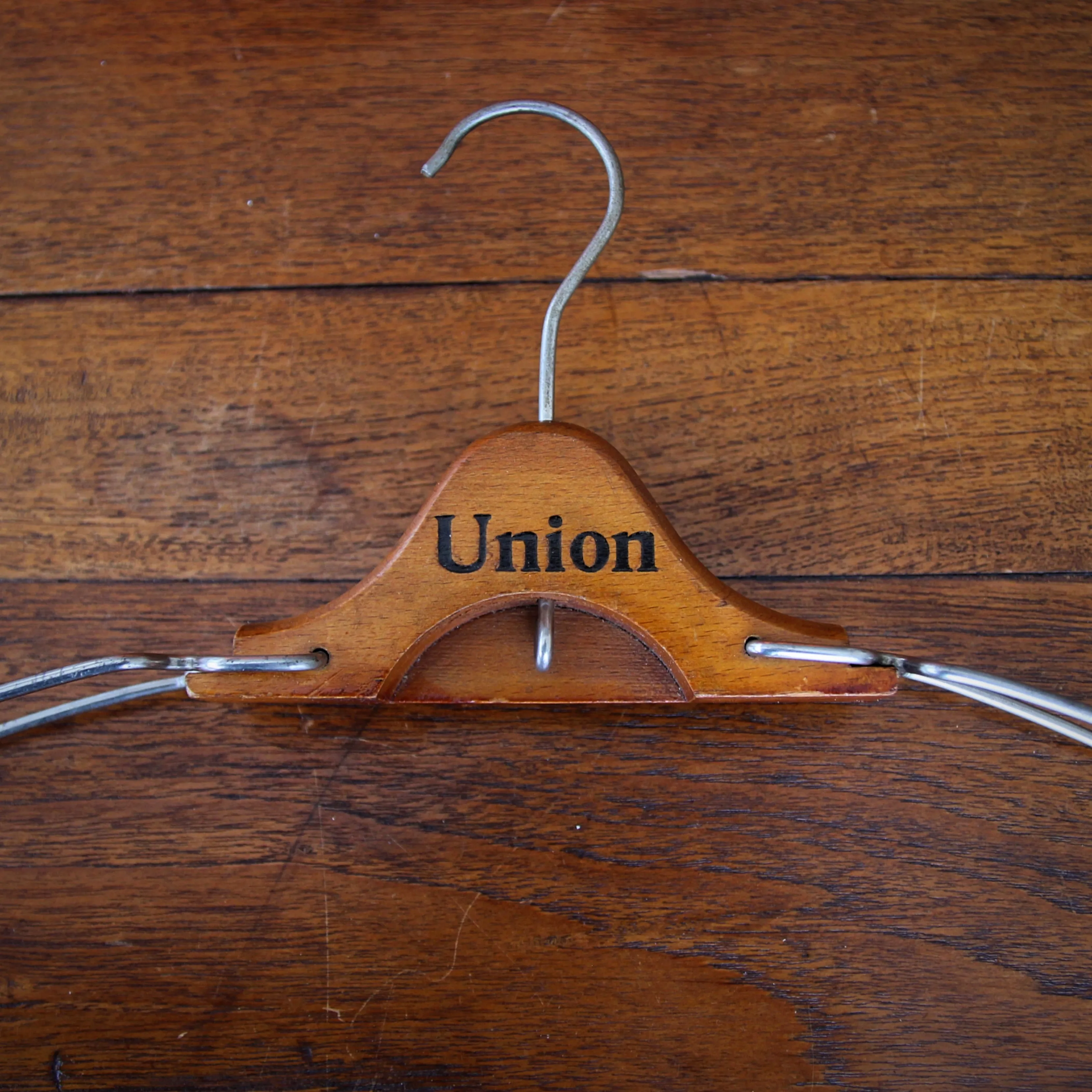 "Union" Folding Travel Hanger